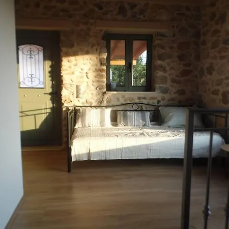 بيت للعطل Alonia